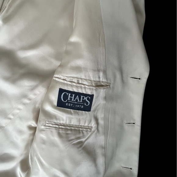 Chaps Light Weight Off White Suit - Picture 7 of 16